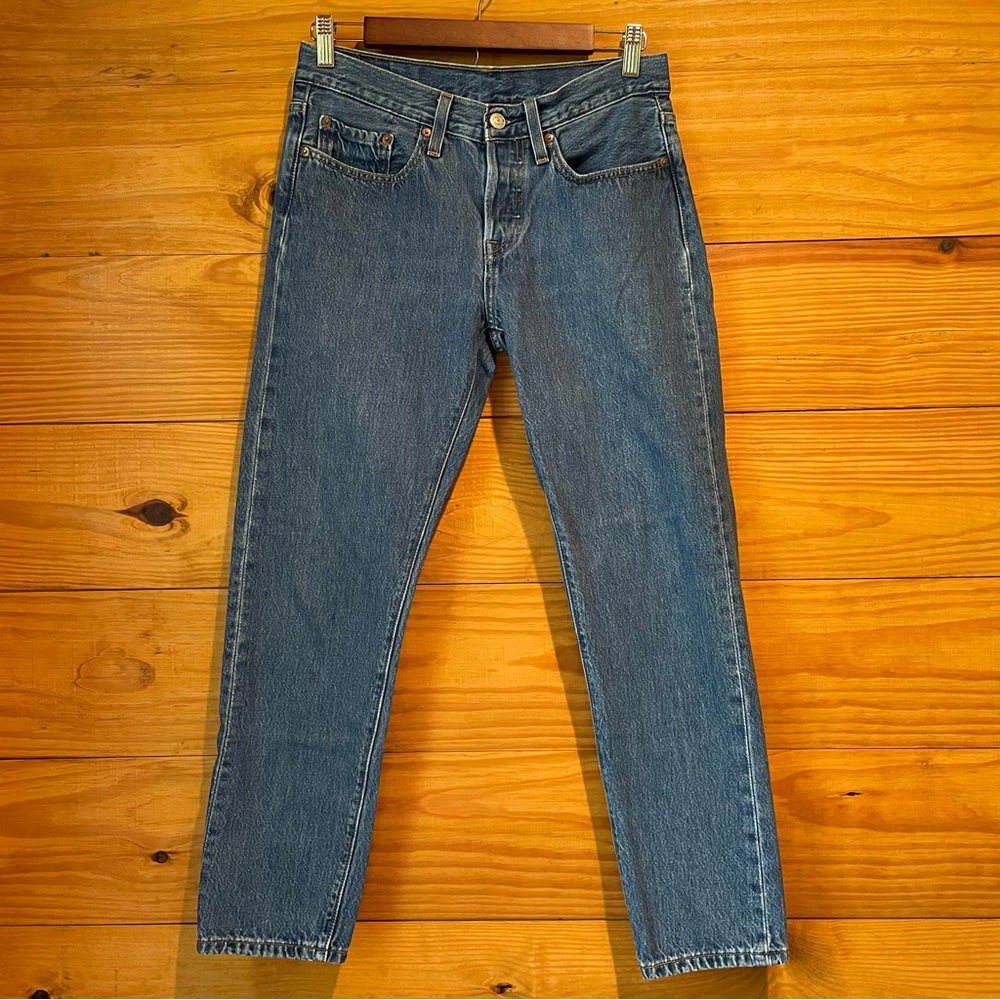 Levi’s 501 Taper Leg Mid Rise Denim Jeans 26